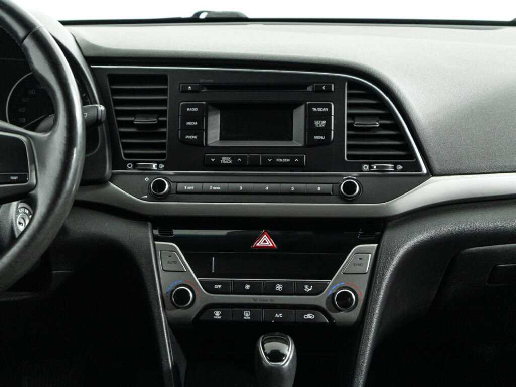 Купить Hyundai Elantra с пробегом. Фото: #13