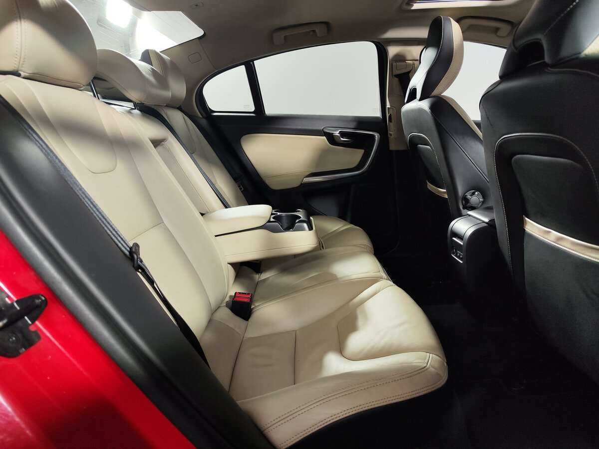 Купить Volvo S60 с пробегом. Фото: #7