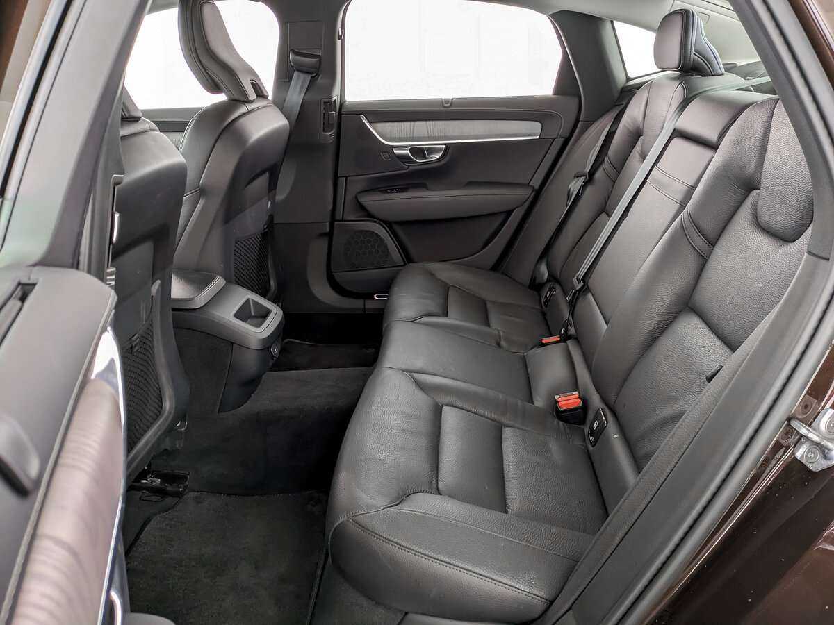Купить Volvo S90 с пробегом. Фото: #11