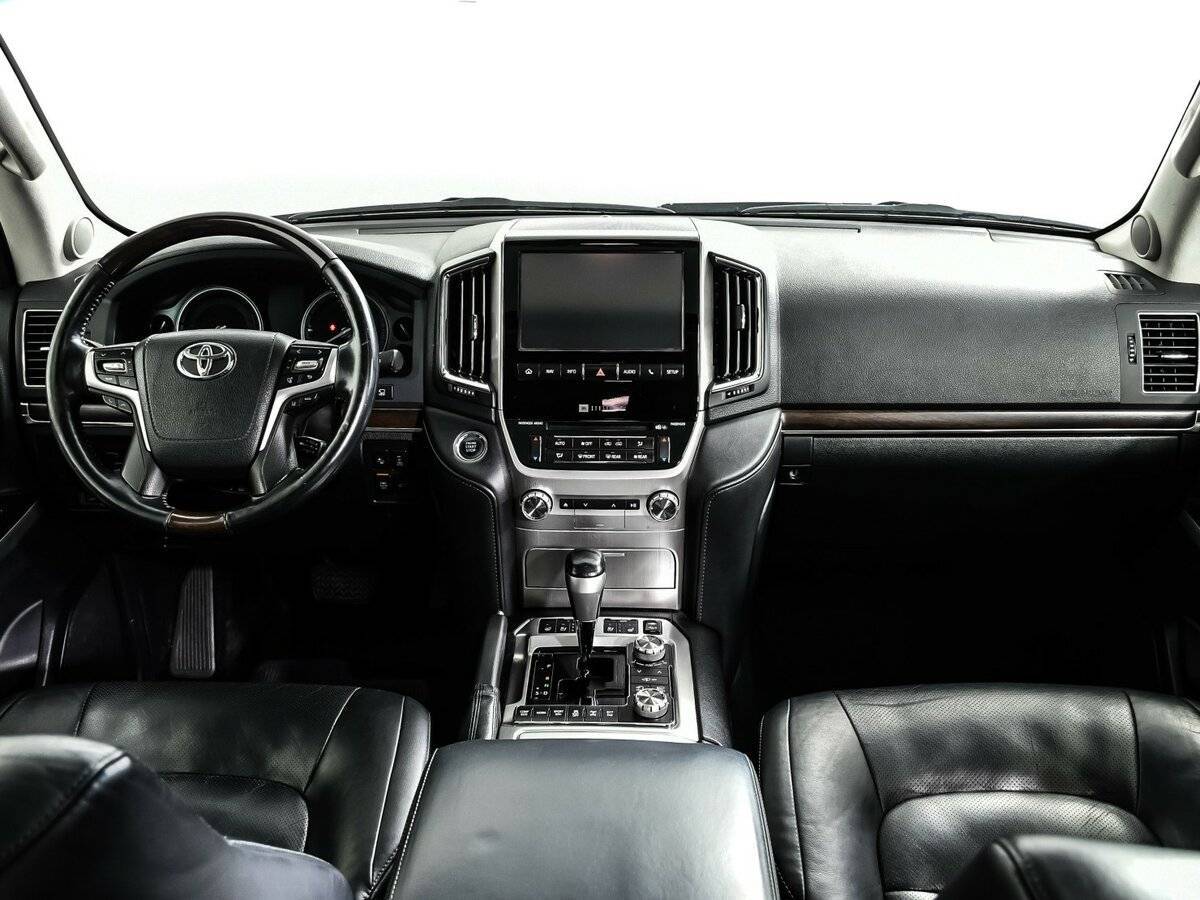 Купить Toyota Land Cruiser с пробегом. Фото: #10