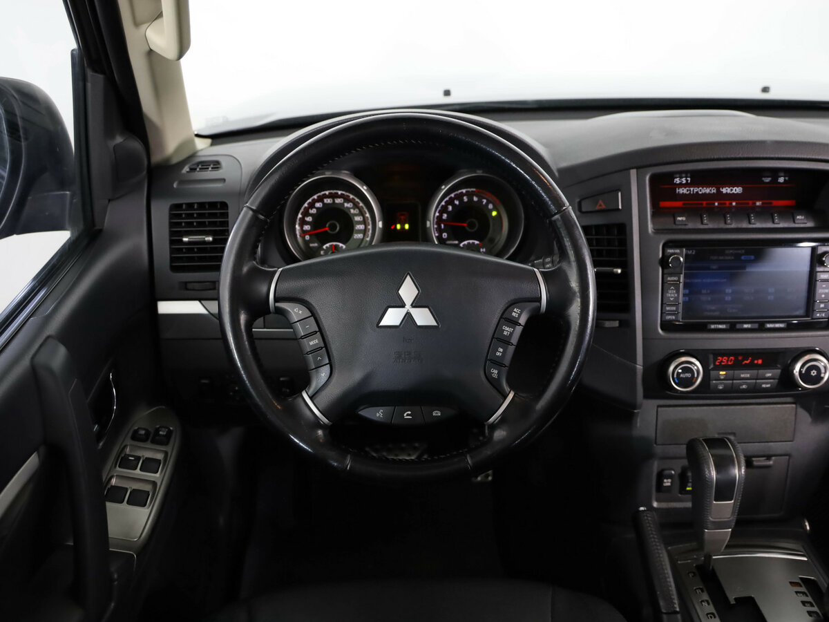 Купить Mitsubishi Pajero с пробегом. Фото: #9