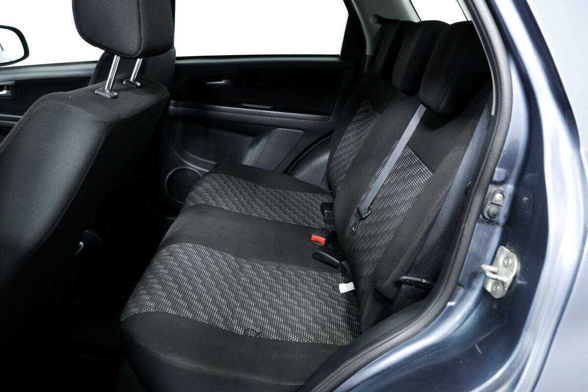 Купить Suzuki SX4 с пробегом. Фото: #11