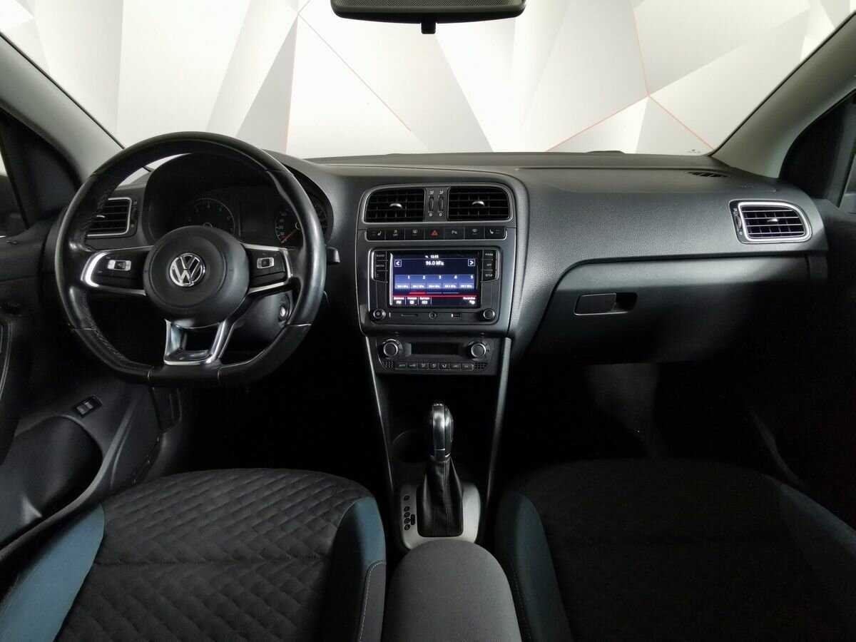 Купить Volkswagen Polo с пробегом. Фото: #9