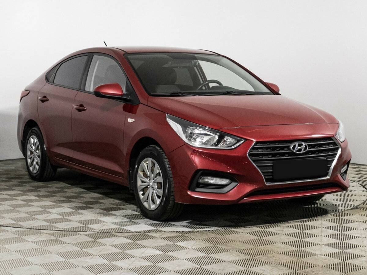 Купить Hyundai Solaris с пробегом. Фото: #2