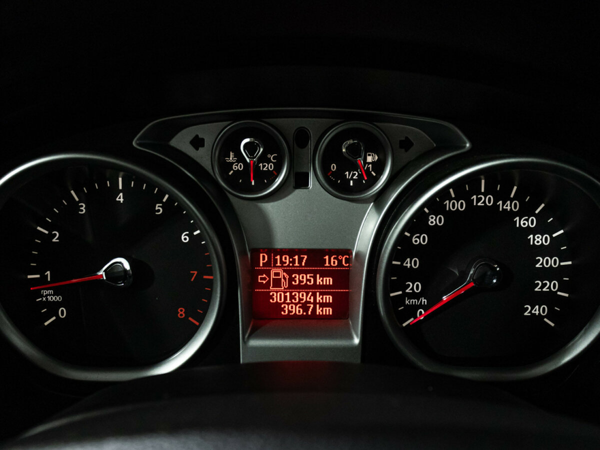 Купить Ford Focus с пробегом. Фото: #11