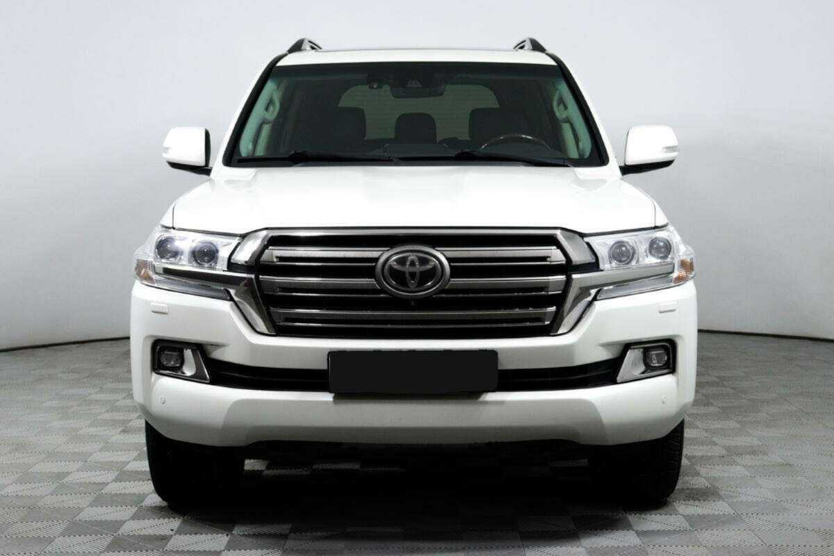 Купить Toyota Land Cruiser с пробегом. Фото: #1