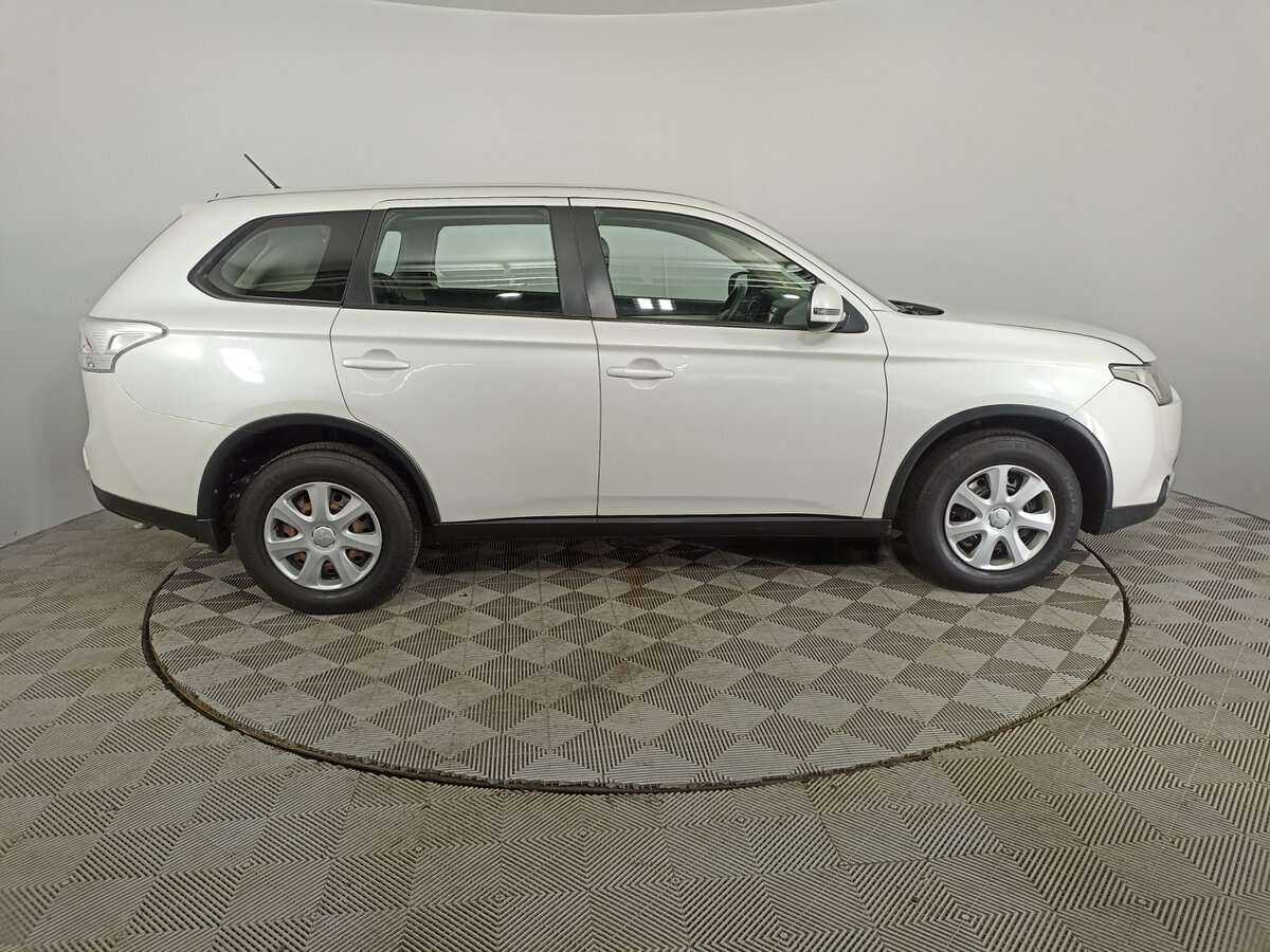 Купить Mitsubishi Outlander с пробегом. Фото: #3