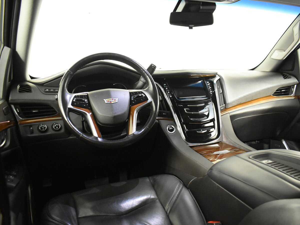 Купить Cadillac Escalade с пробегом. Фото: #14