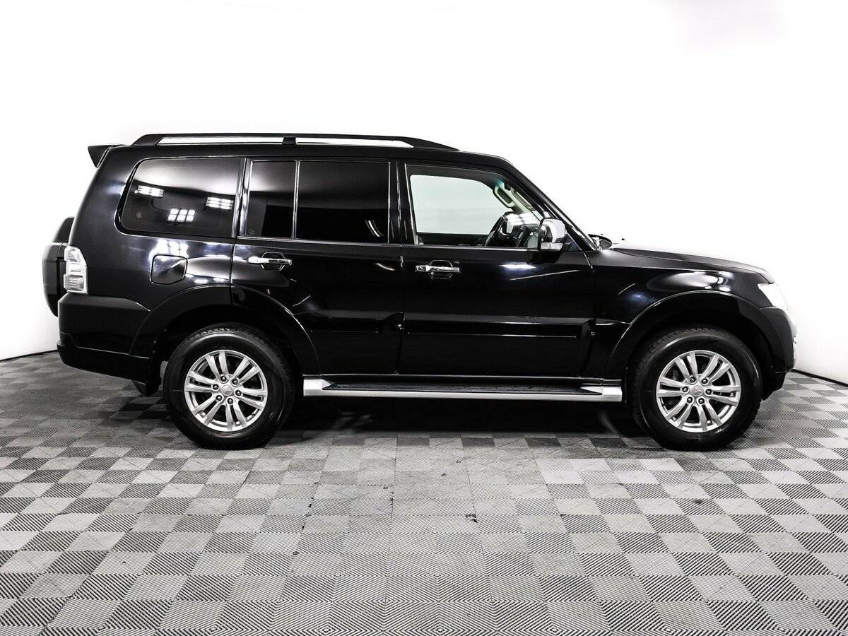 Купить Mitsubishi Pajero с пробегом. Фото: #3
