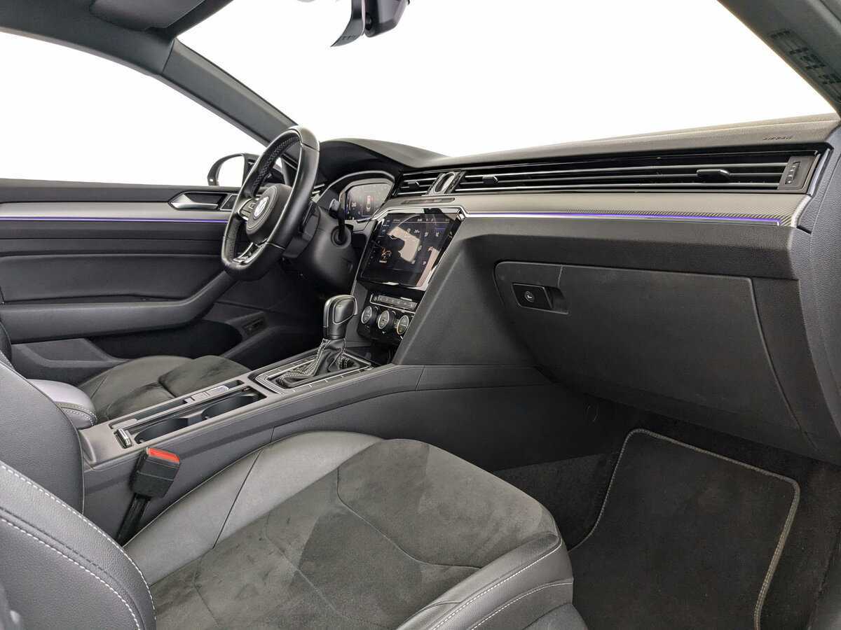 Купить Volkswagen Arteon с пробегом. Фото: #8