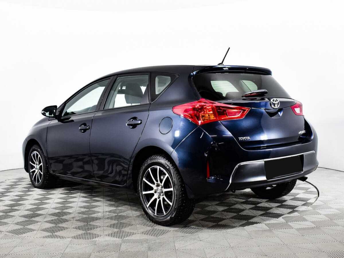 Купить Toyota Auris с пробегом. Фото: #6