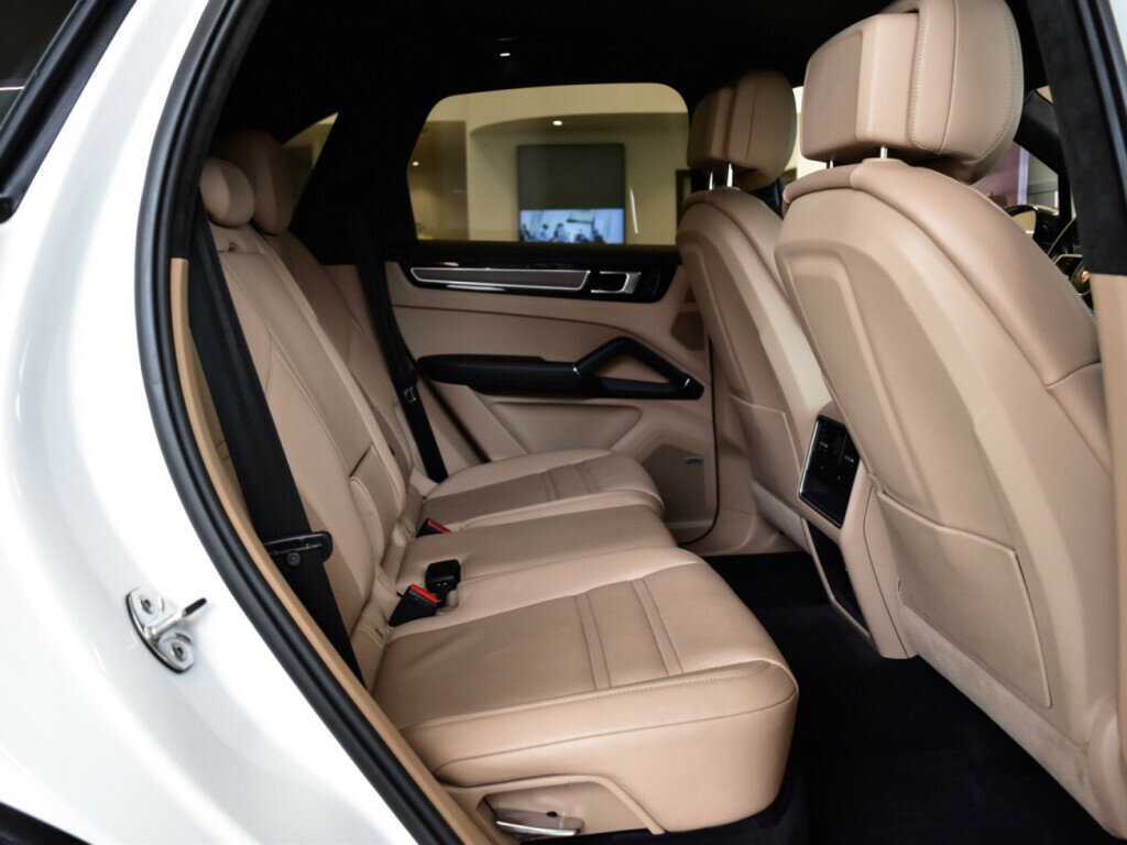 Купить Porsche Cayenne с пробегом. Фото: #8