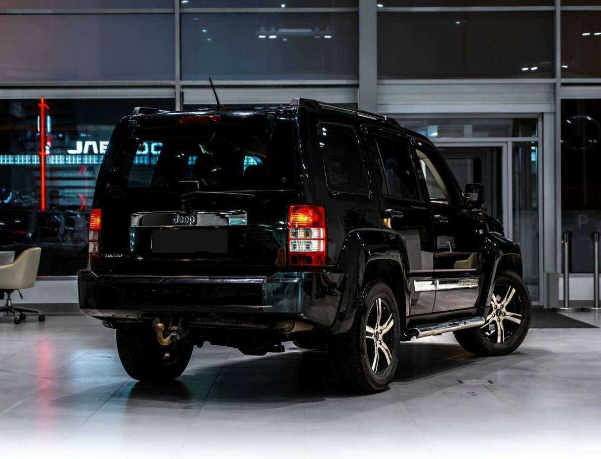 Купить Jeep Cherokee с пробегом. Фото: #2