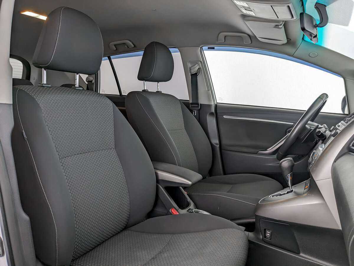Купить Toyota Verso с пробегом. Фото: #18