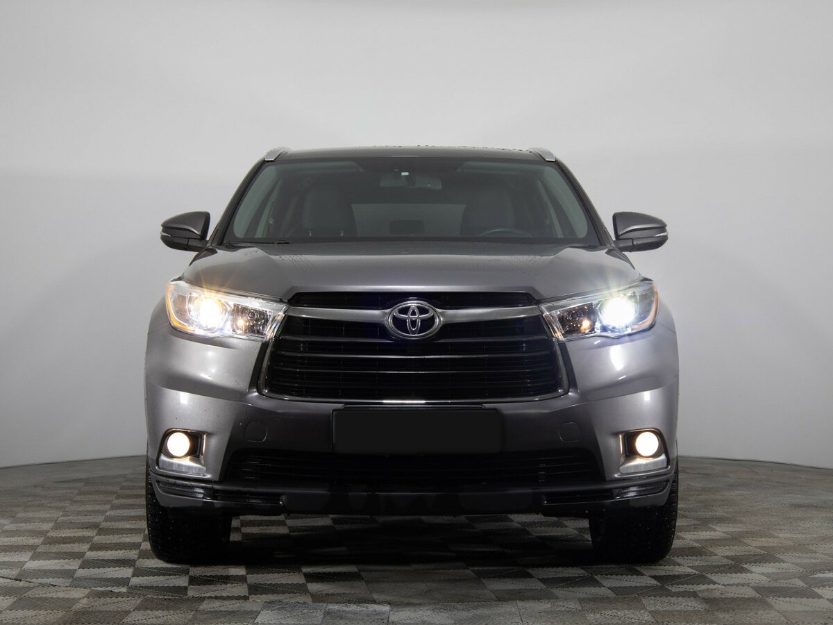 Купить Toyota Highlander с пробегом. Фото: #2