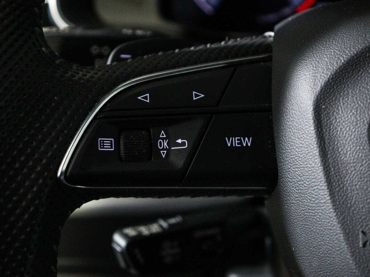 Купить Audi Q8 с пробегом. Фото: #21