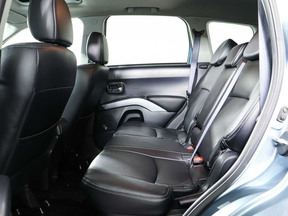 Купить Mitsubishi Outlander с пробегом. Фото: #9