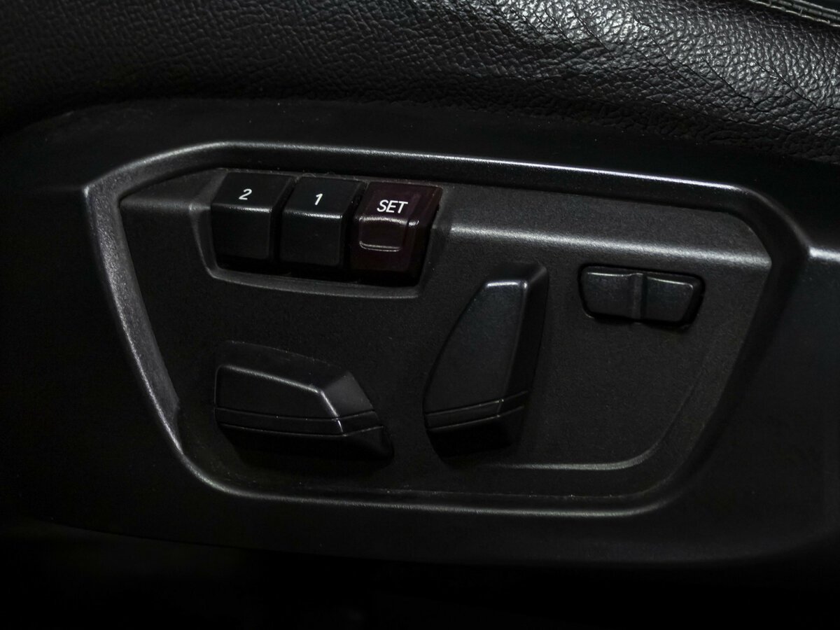 Купить BMW X4 с пробегом. Фото: #13