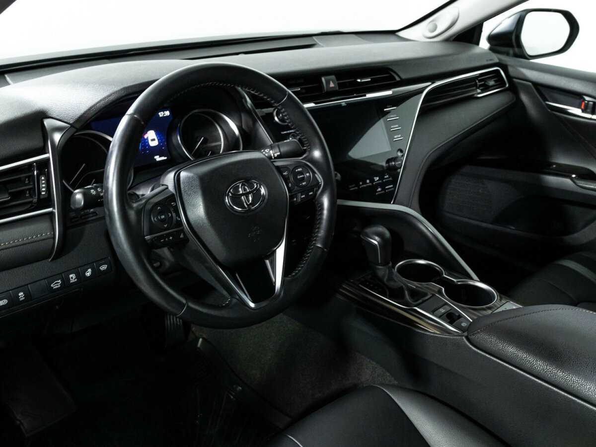 Купить Toyota Camry с пробегом. Фото: #10