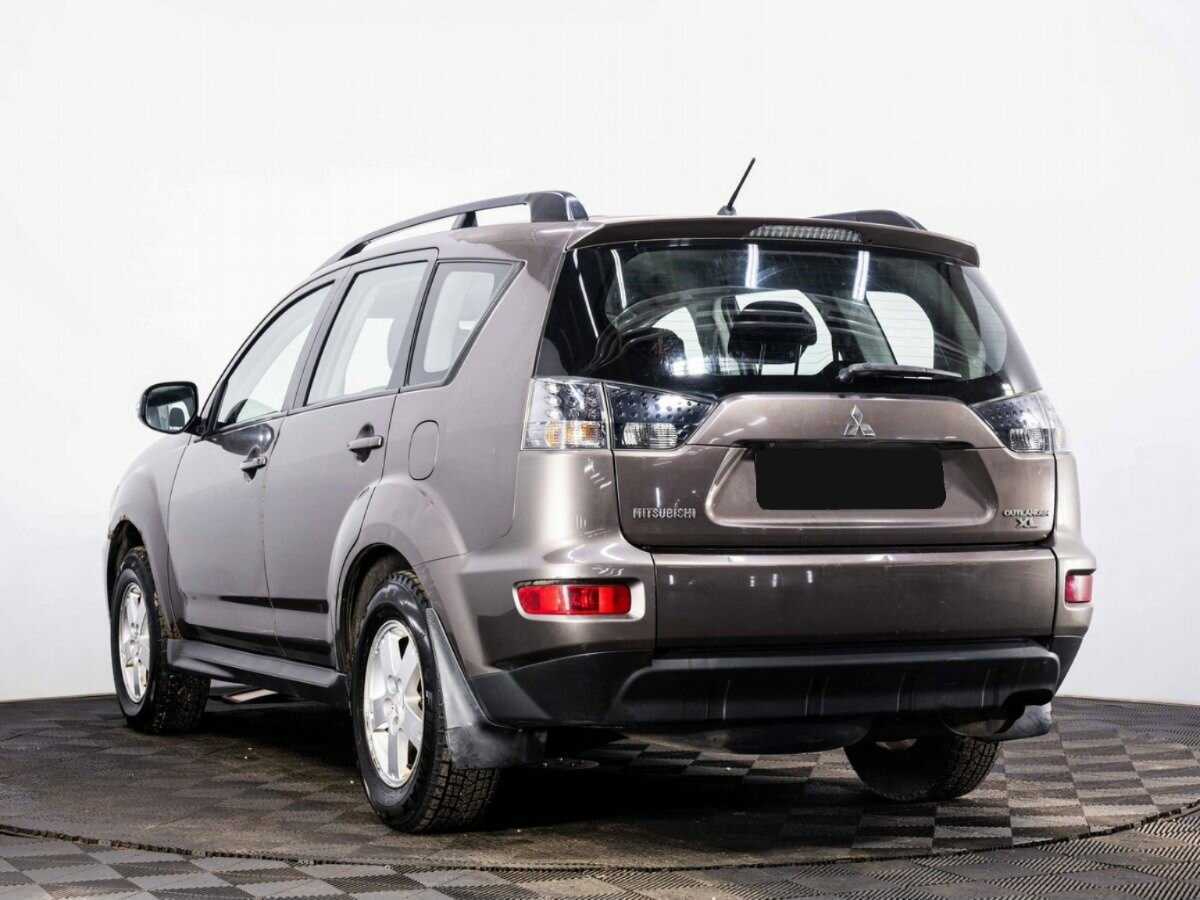 Купить Mitsubishi Outlander с пробегом. Фото: #3