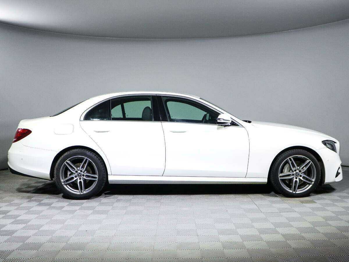 Купить Mercedes-Benz E-Класс с пробегом. Фото: #3