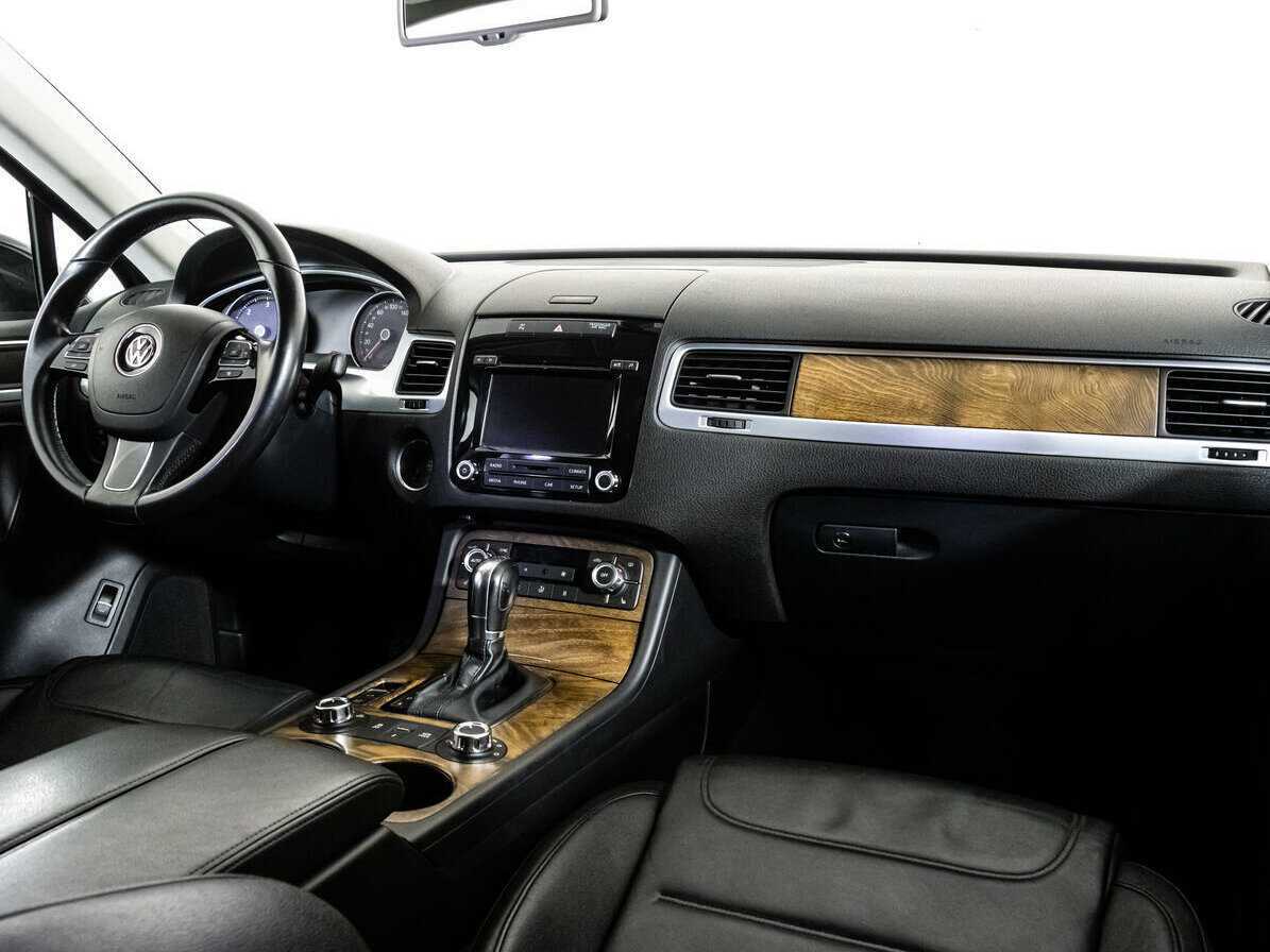 Купить Volkswagen Touareg с пробегом. Фото: #6