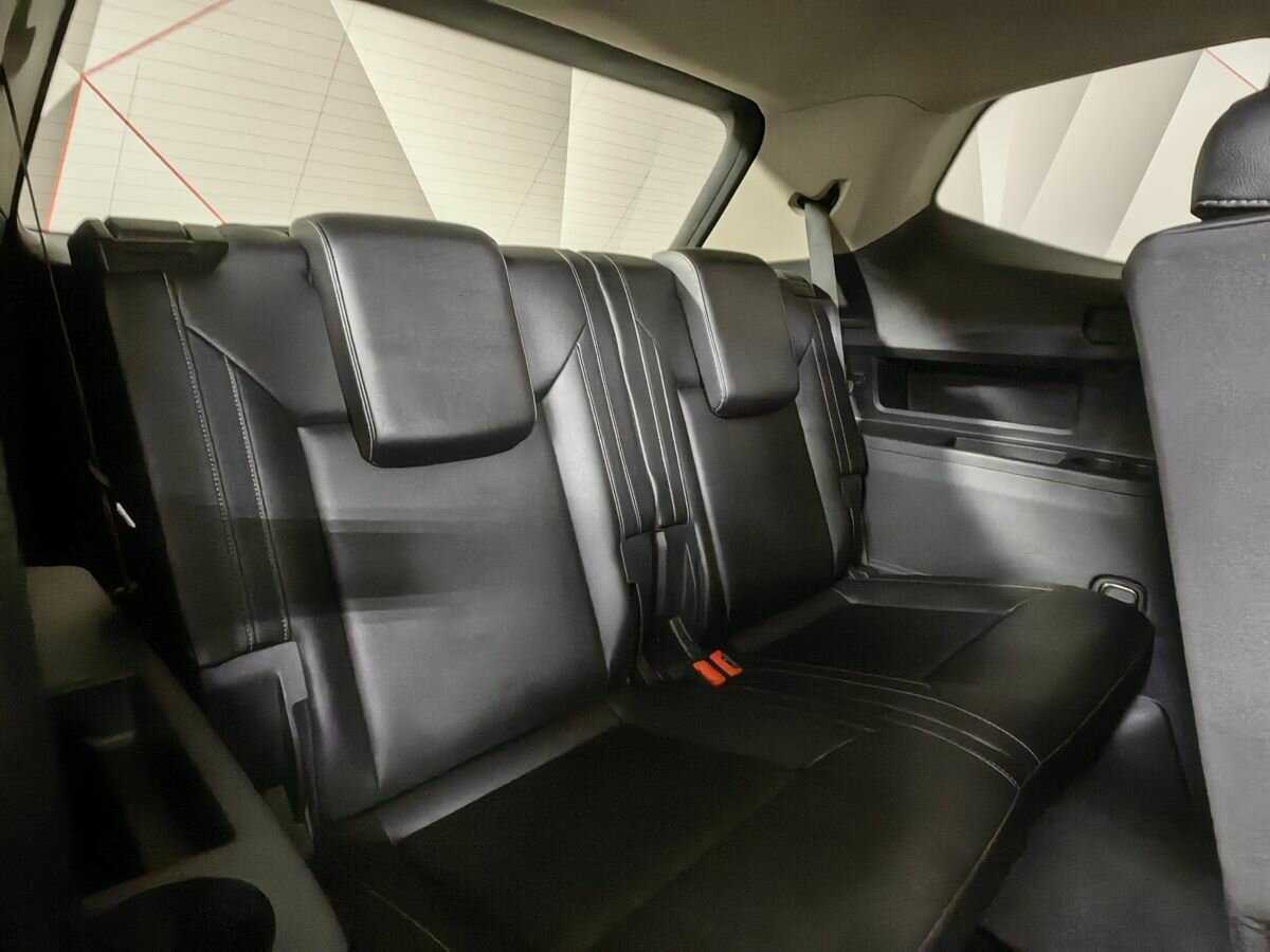 Купить Volkswagen Teramont с пробегом. Фото: #15