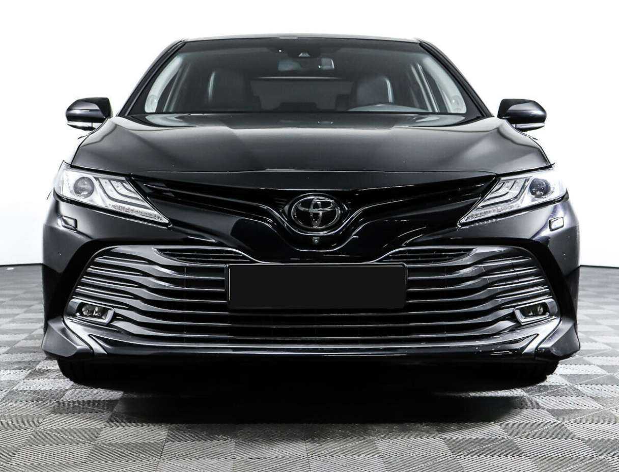 Купить Toyota Camry с пробегом. Фото: #1
