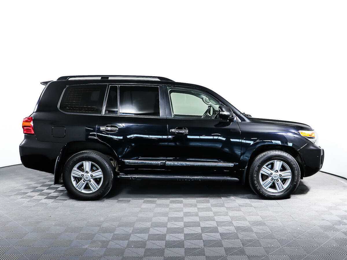 Купить Toyota Land Cruiser с пробегом. Фото: #3