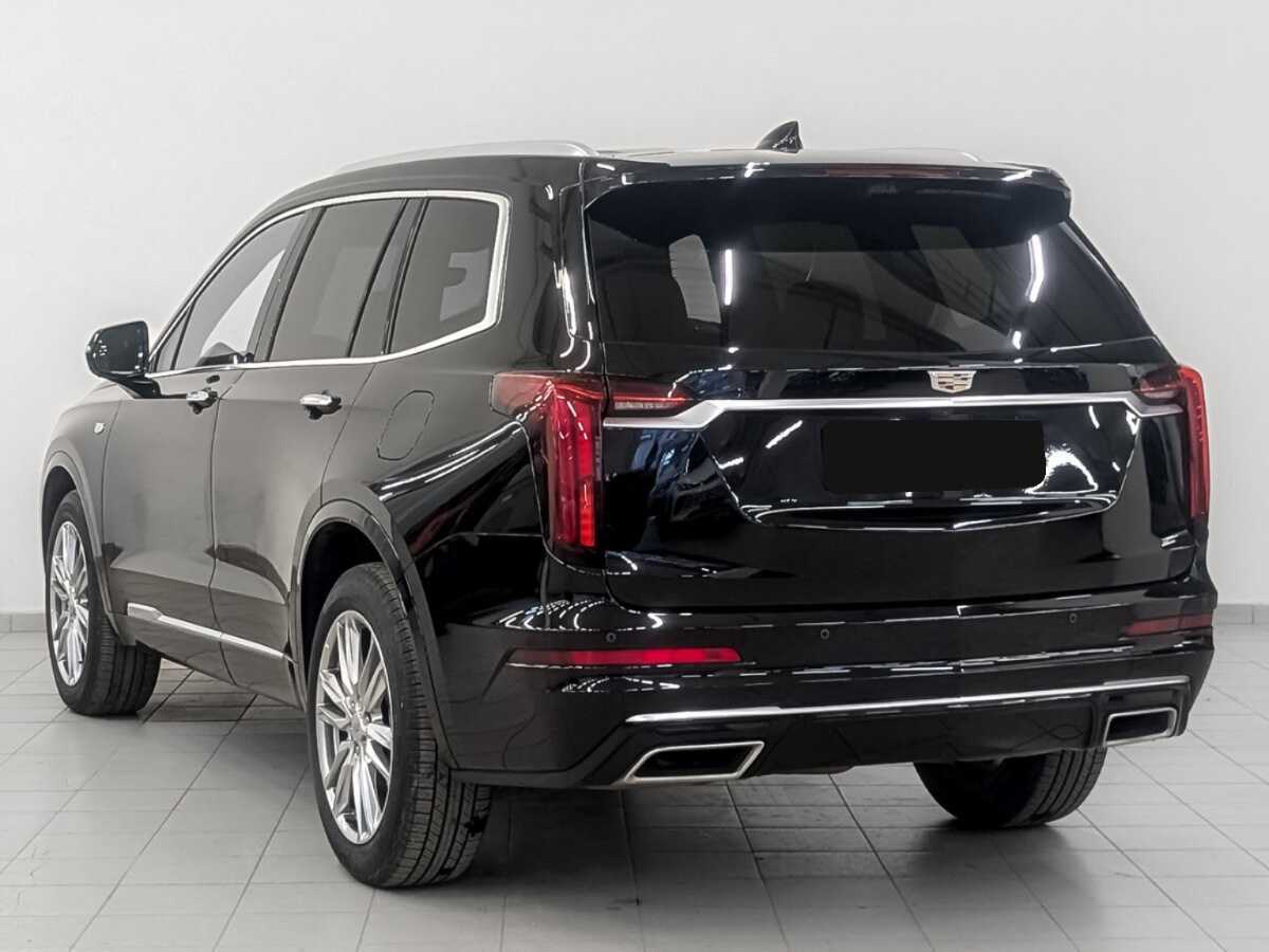 Купить Cadillac XT6 с пробегом. Фото: #4