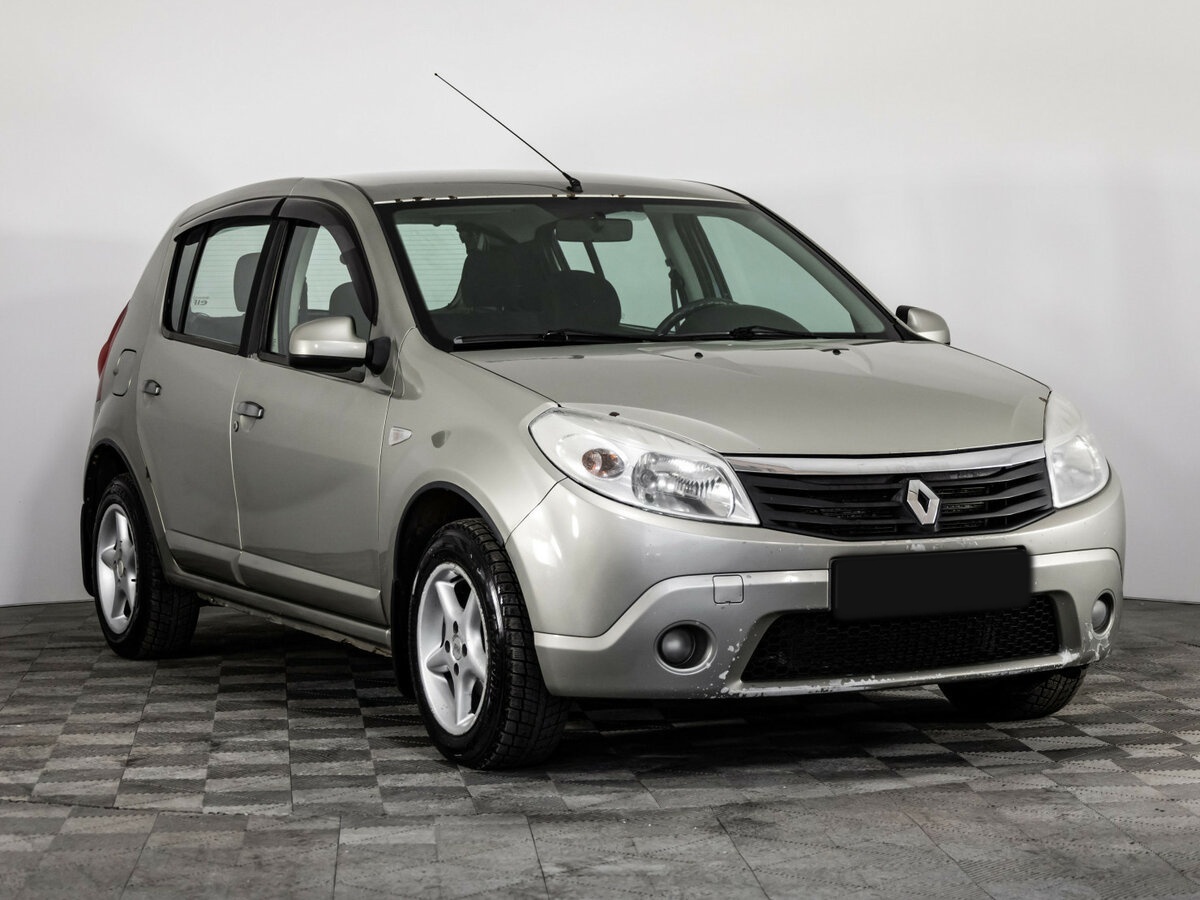 Купить Renault Sandero с пробегом. Фото: #2