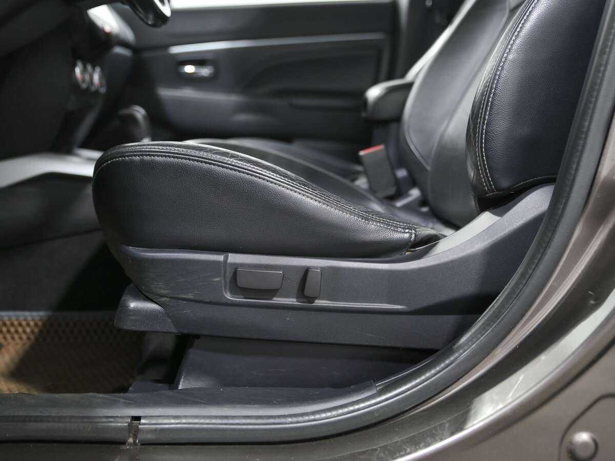 Купить Mitsubishi ASX с пробегом. Фото: #14
