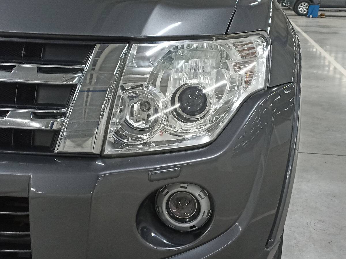 Купить Mitsubishi Pajero с пробегом. Фото: #16