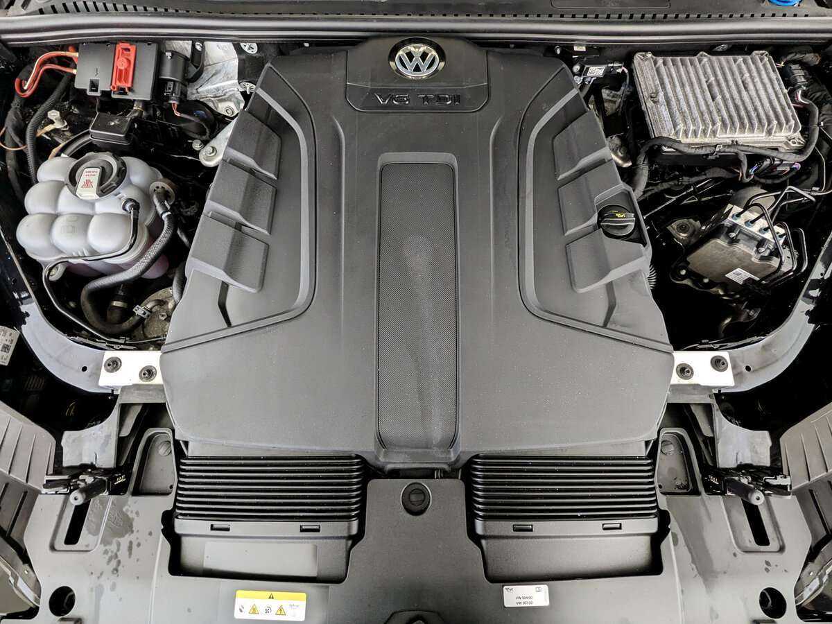 Купить Volkswagen Touareg с пробегом. Фото: #8