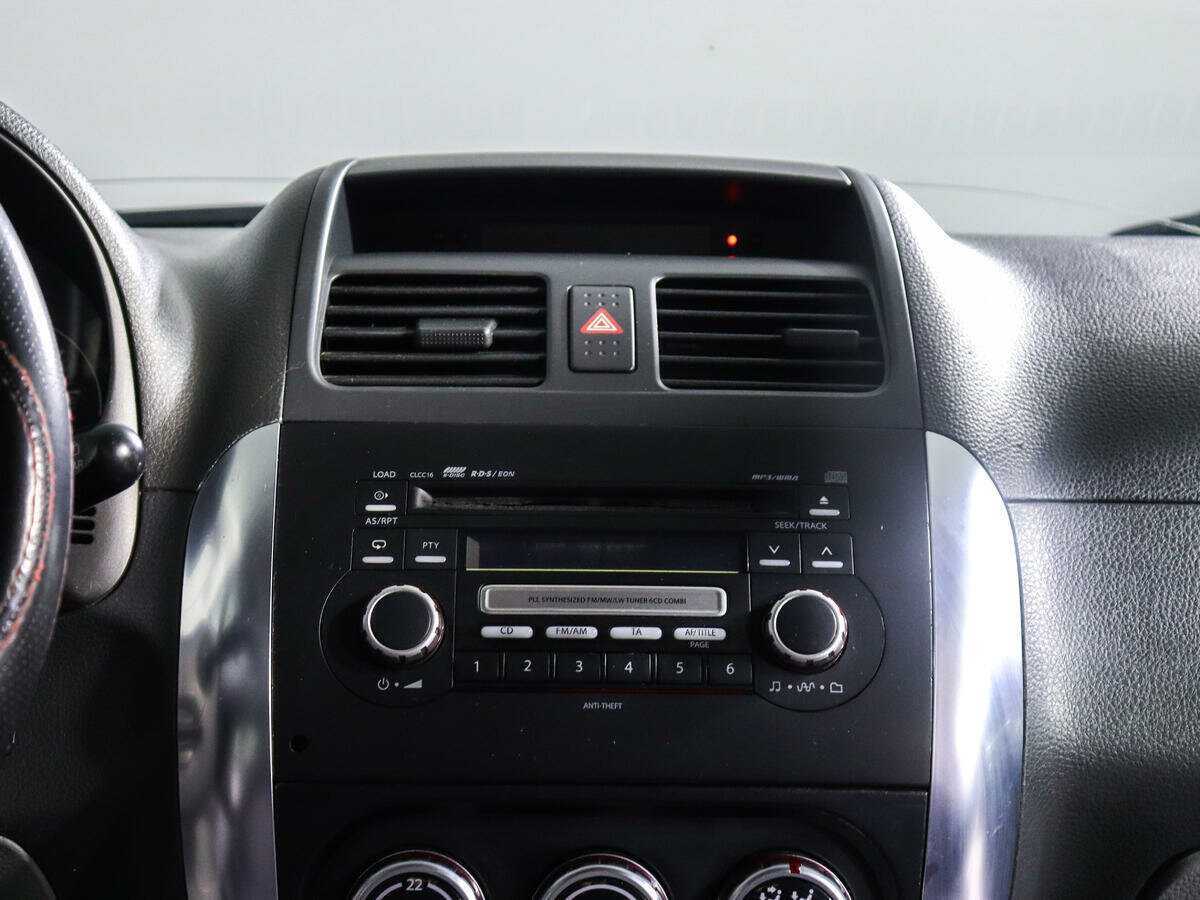 Купить Suzuki SX4 с пробегом. Фото: #12