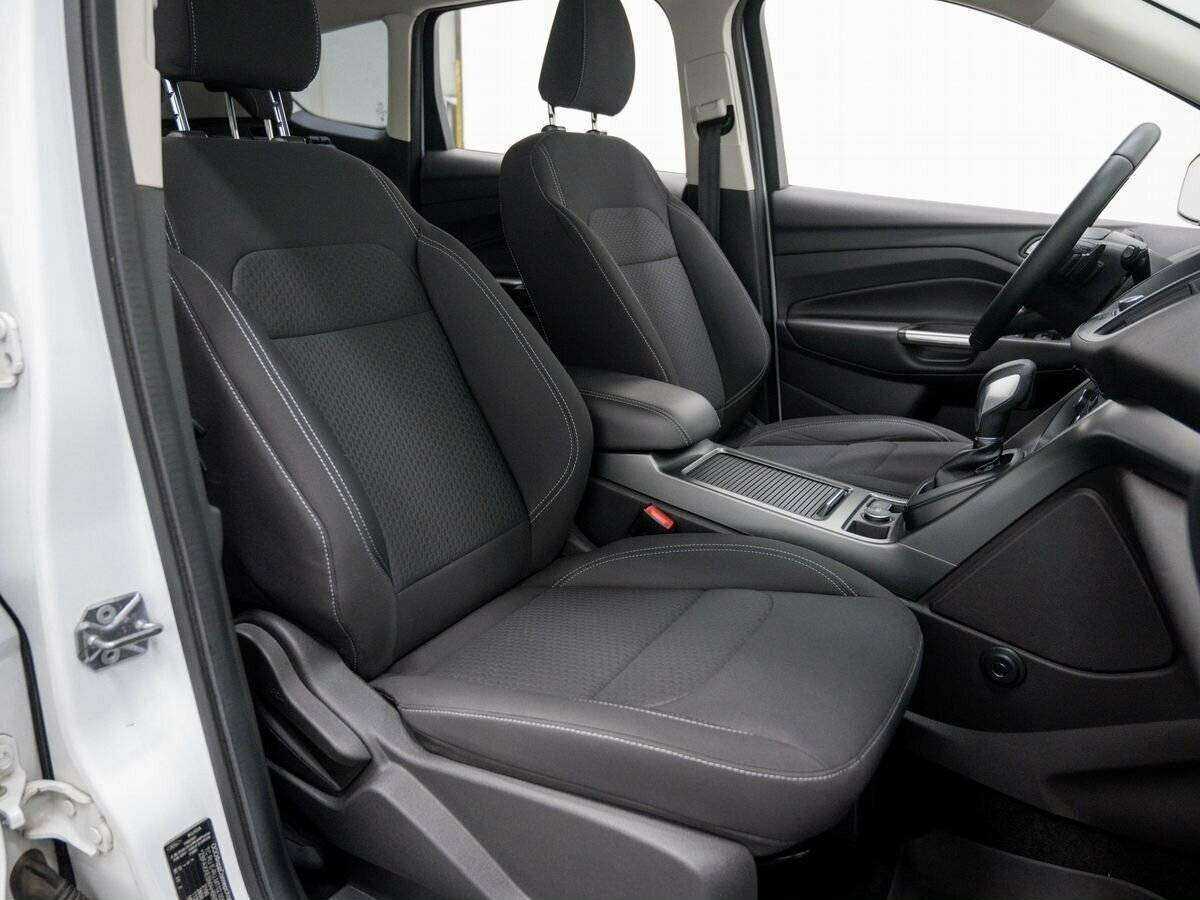 Купить Ford Kuga с пробегом. Фото: #8