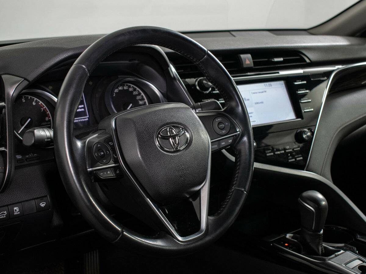 Купить Toyota Camry с пробегом. Фото: #12