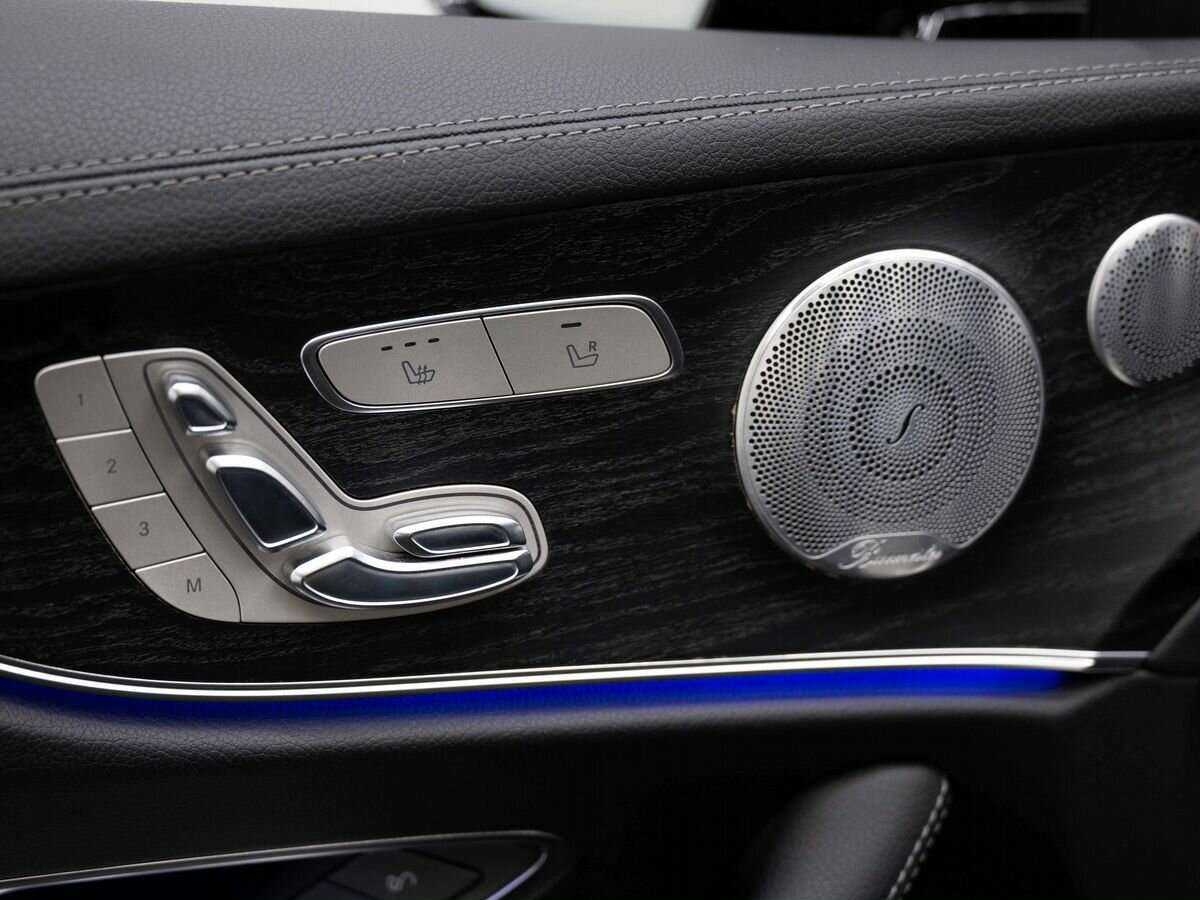 Купить Mercedes-Benz E-Класс с пробегом. Фото: #21