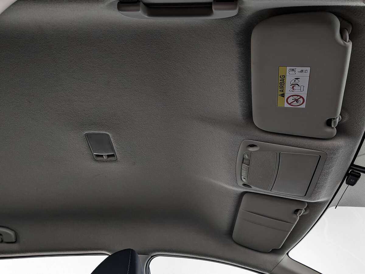Купить Nissan Tiida с пробегом. Фото: #18