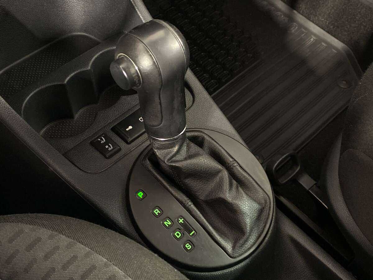 Купить Skoda Roomster с пробегом. Фото: #13