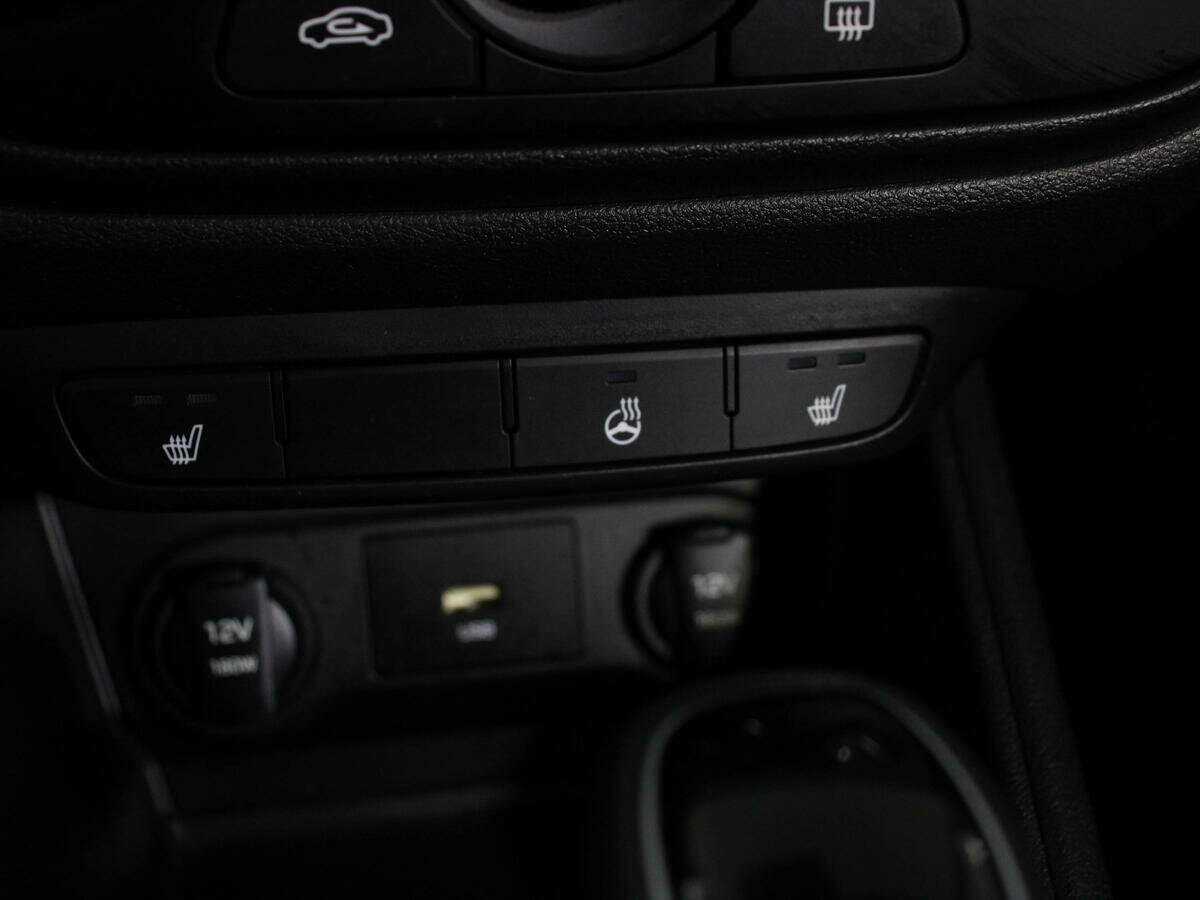 Купить Hyundai Solaris с пробегом. Фото: #19