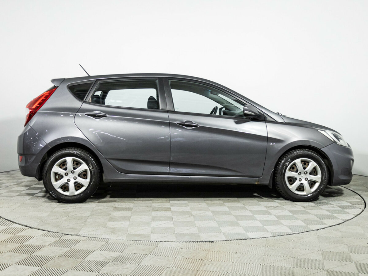Купить Hyundai Solaris с пробегом. Фото: #3