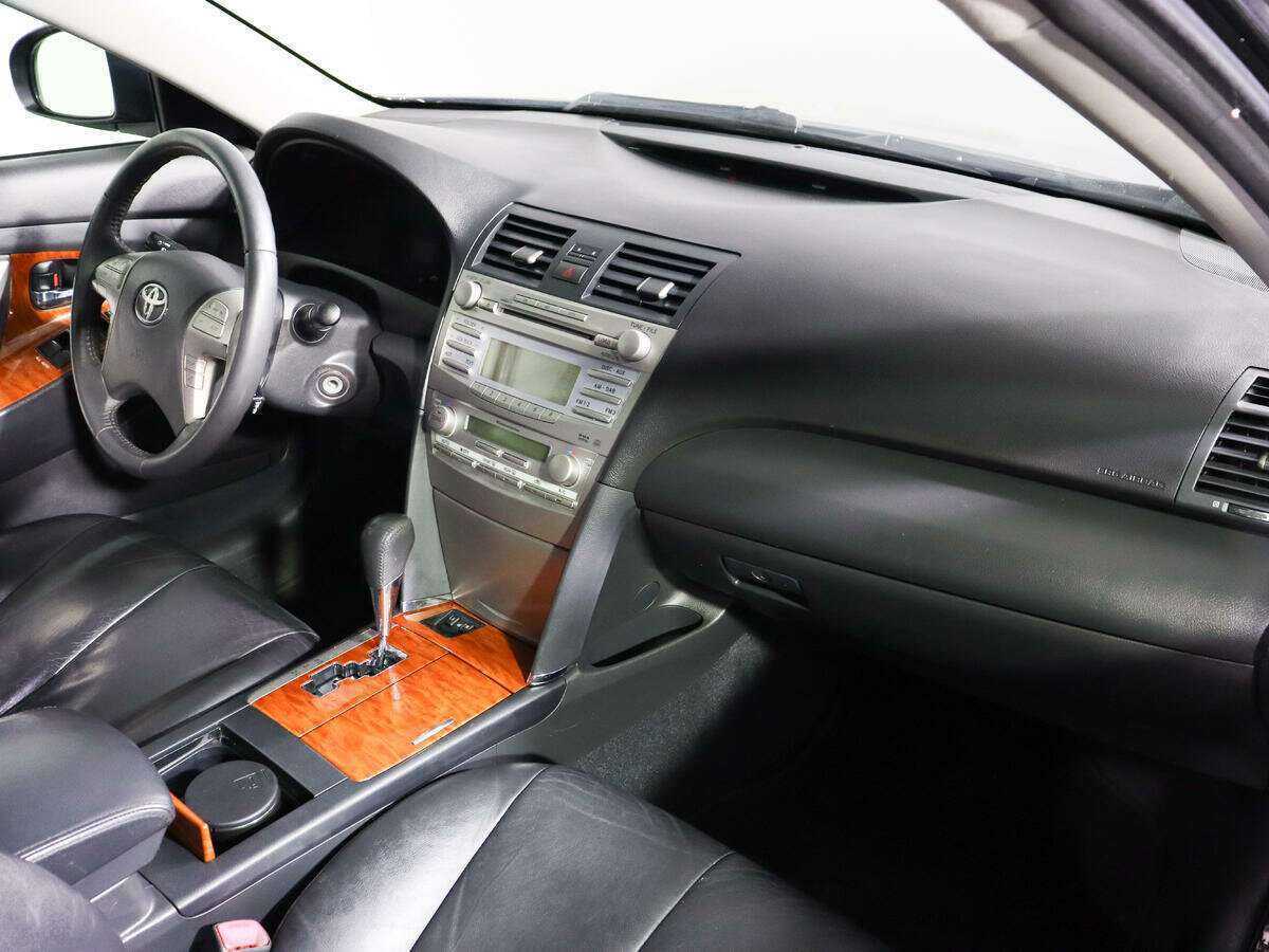 Купить Toyota Camry с пробегом. Фото: #8
