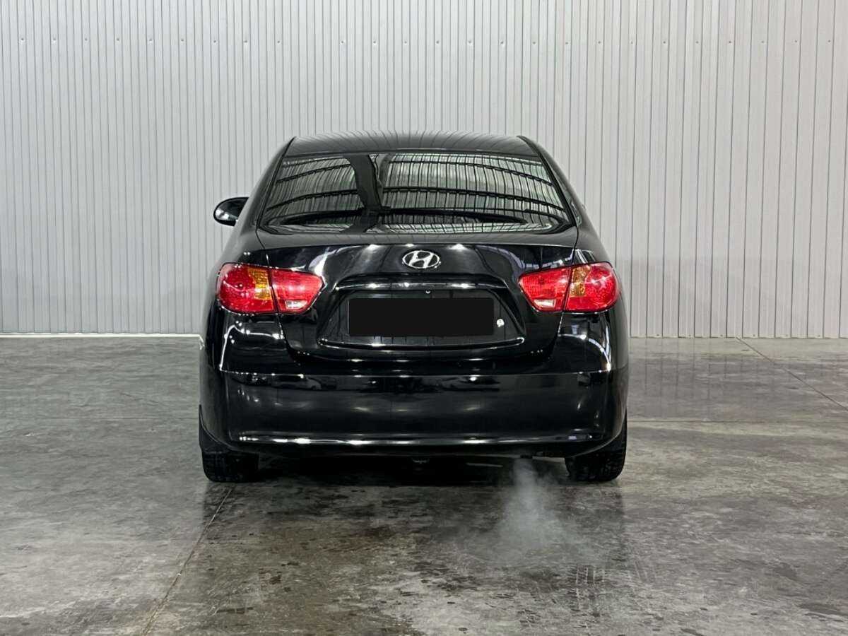 Купить Hyundai Elantra с пробегом. Фото: #4
