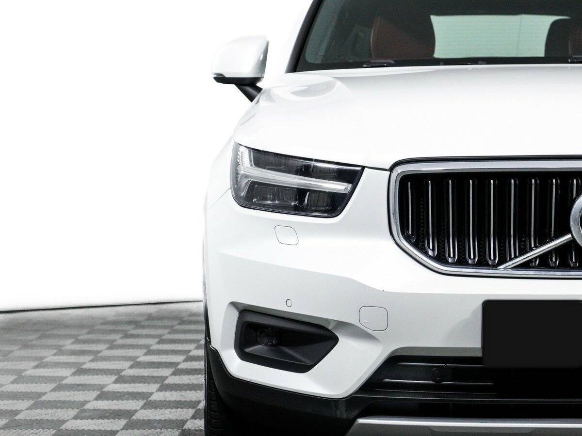 Купить Volvo XC40 с пробегом. Фото: #17