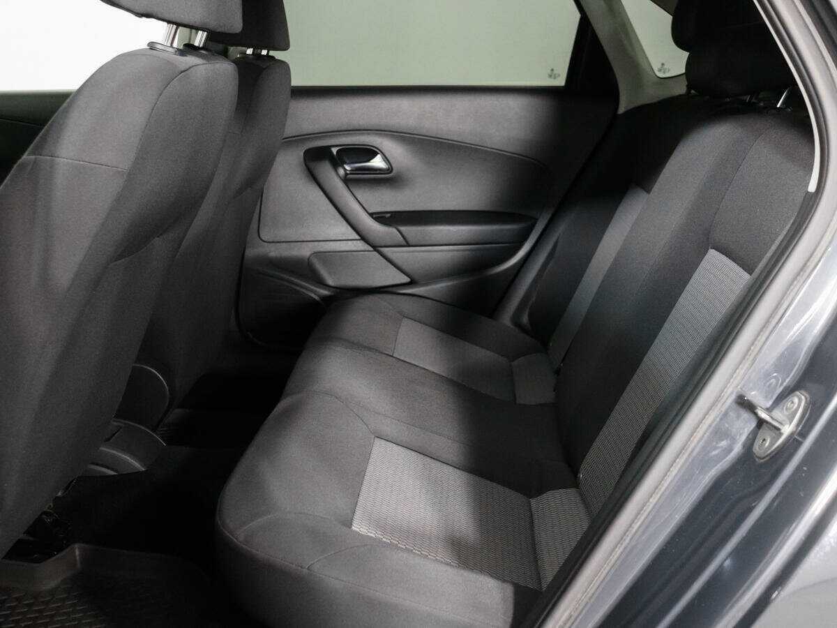 Купить Volkswagen Polo с пробегом. Фото: #9