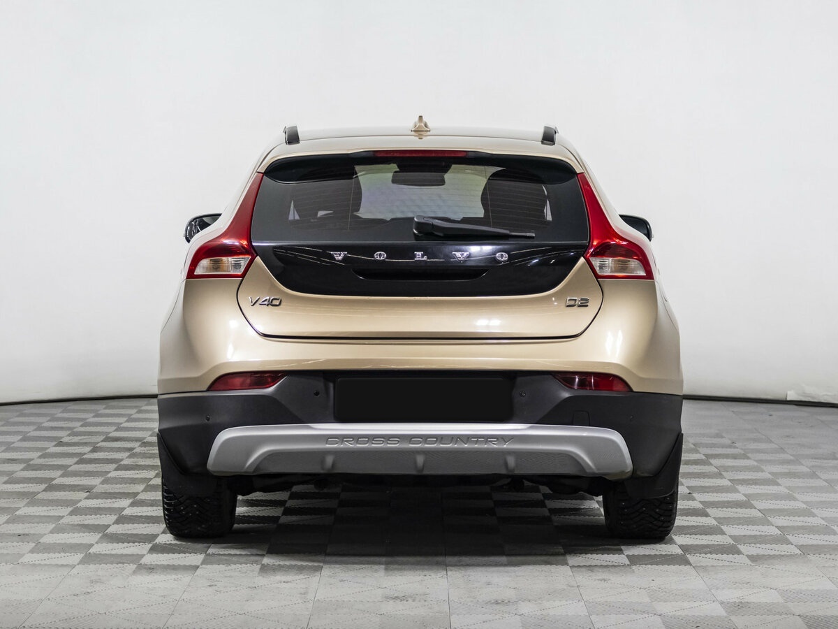 Купить Volvo V40 Cross Country с пробегом. Фото: #4