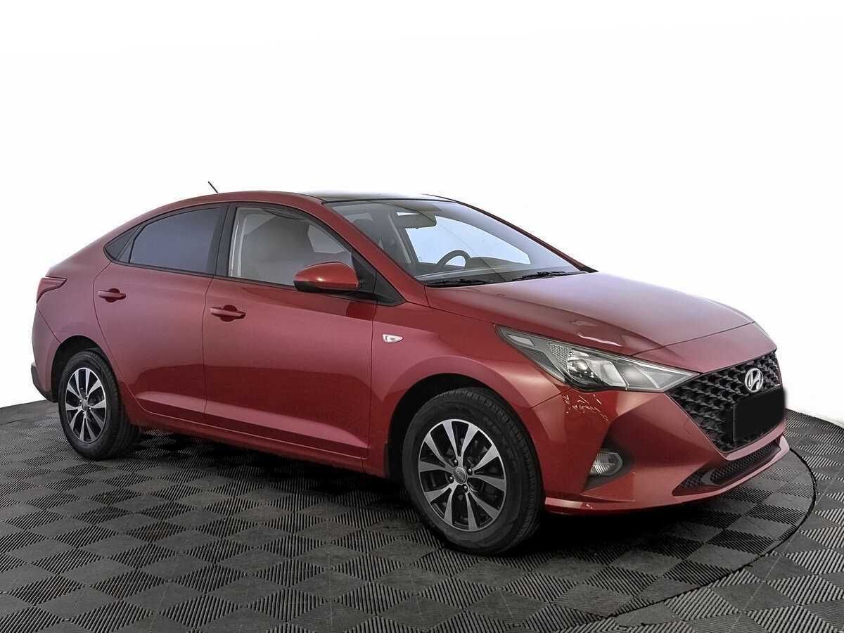 Купить Hyundai Solaris с пробегом. Фото: #2