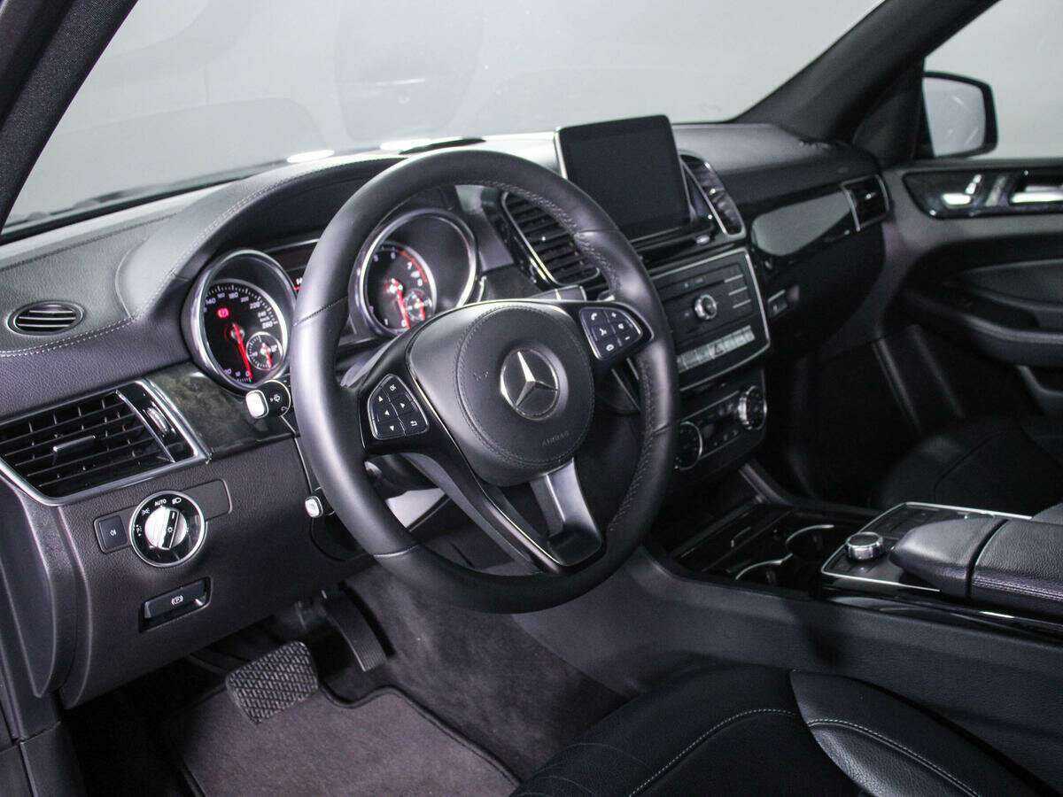 Купить Mercedes-Benz GLS с пробегом. Фото: #13