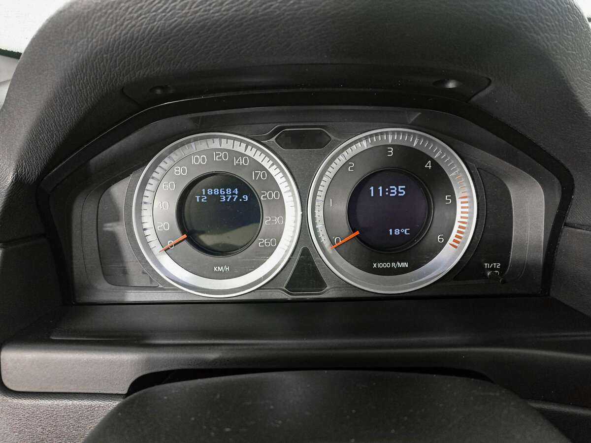 Купить Volvo XC70 с пробегом. Фото: #10